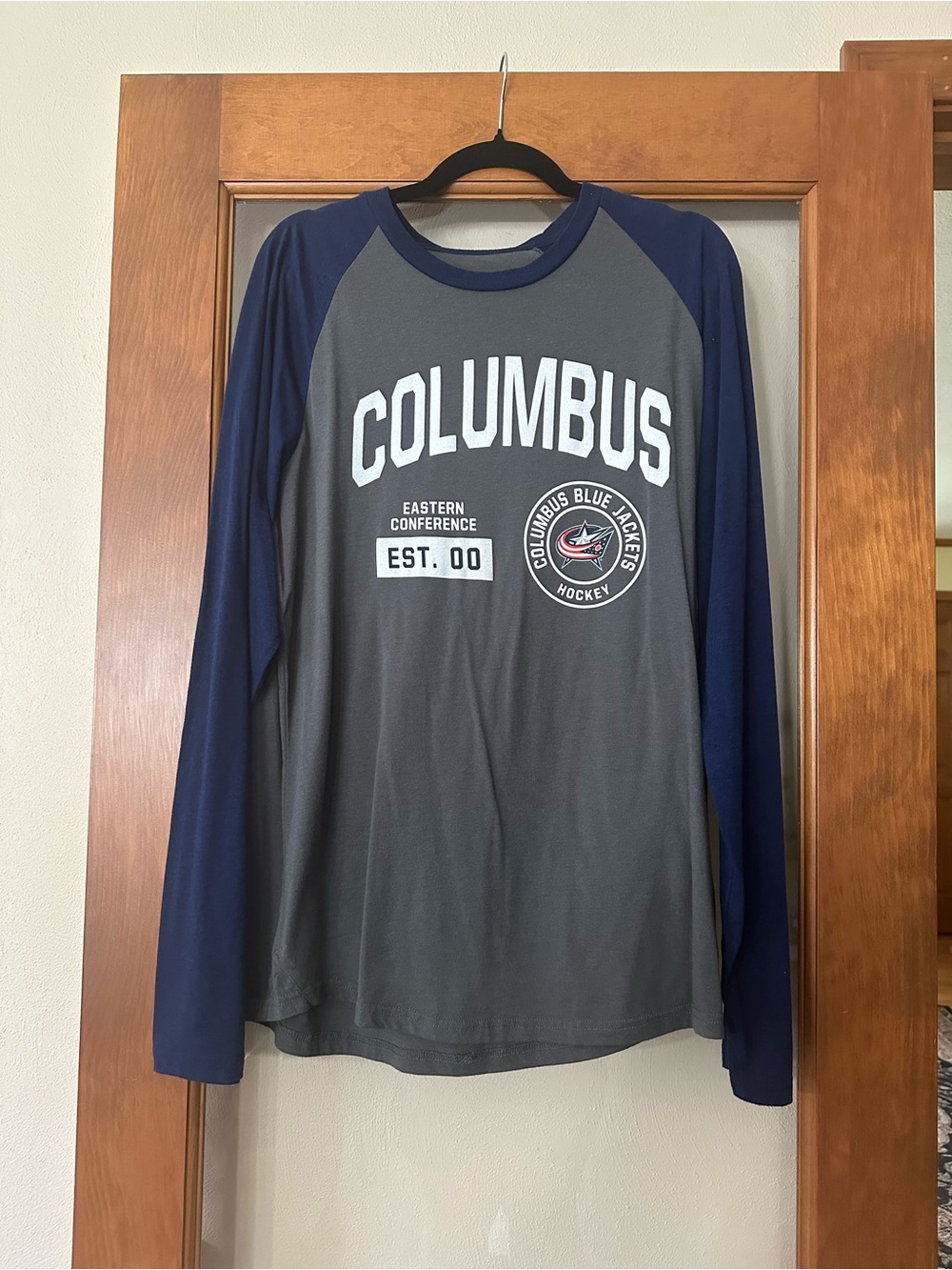 Columbus Blue Jackets Long-Sleeve Raglan Shirt - Gray & Navy